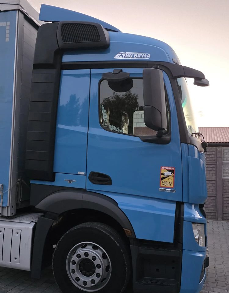 Mercedes-Benz ACTROS 1833 / FIRANKA/ WINDA / 22PALETY / 8760 ŁADOWNOŚĆ / AUTOMAT / DUŻY SILNIK / SYPIALKA / - משאית וילונות צד: תמונה 4 Mercedes-Benz ACTROS 1833 / FIRANKA/ WINDA / 22PALETY / 8760 ŁADOWNOŚĆ / AUTOMAT / DUŻY SILNIK / SYPIALKA / - משאית וילונות צד: תמונה 4
