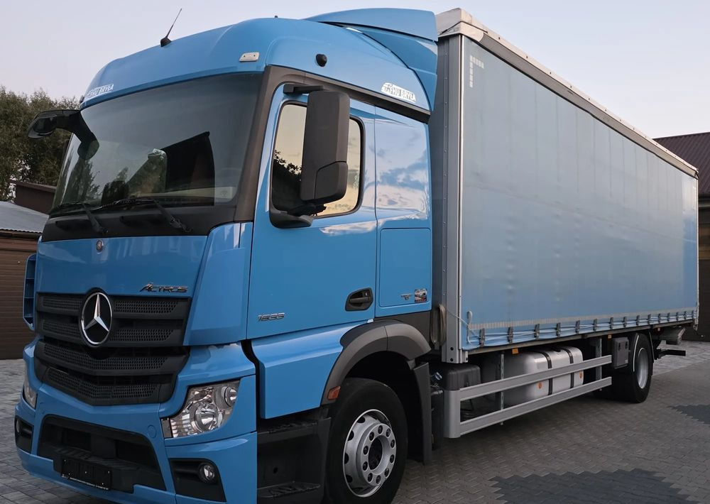 Mercedes-Benz ACTROS 1833 / FIRANKA/ WINDA / 22PALETY / 8760 ŁADOWNOŚĆ / AUTOMAT / DUŻY SILNIK / SYPIALKA / - משאית וילונות צד: תמונה 1 Mercedes-Benz ACTROS 1833 / FIRANKA/ WINDA / 22PALETY / 8760 ŁADOWNOŚĆ / AUTOMAT / DUŻY SILNIK / SYPIALKA / - משאית וילונות צד: תמונה 1