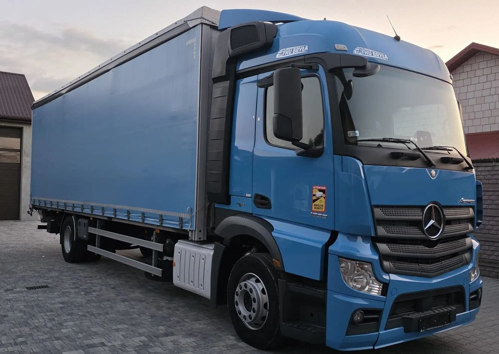Mercedes-Benz ACTROS 1833 / FIRANKA/ WINDA / 22PALETY / 8760 ŁADOWNOŚĆ / AUTOMAT / DUŻY SILNIK / SYPIALKA / - משאית וילונות צד: תמונה 2 Mercedes-Benz ACTROS 1833 / FIRANKA/ WINDA / 22PALETY / 8760 ŁADOWNOŚĆ / AUTOMAT / DUŻY SILNIK / SYPIALKA / - משאית וילונות צד: תמונה 2