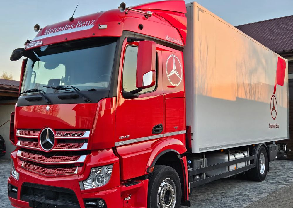 Mercedes-Benz ACTROS 1846/1836/IZOTERMA/WINDA/DUŻY SILNIK/E6/SPROWADZONY/NISKI PRZEBIEG/KONTENER/18 PALET/ALUMINIOWE FELGI/SUPER STAN - משאית קירור: תמונה 1 Mercedes-Benz ACTROS 1846/1836/IZOTERMA/WINDA/DUŻY SILNIK/E6/SPROWADZONY/NISKI PRZEBIEG/KONTENER/18 PALET/ALUMINIOWE FELGI/SUPER STAN - משאית קירור: תמונה 1