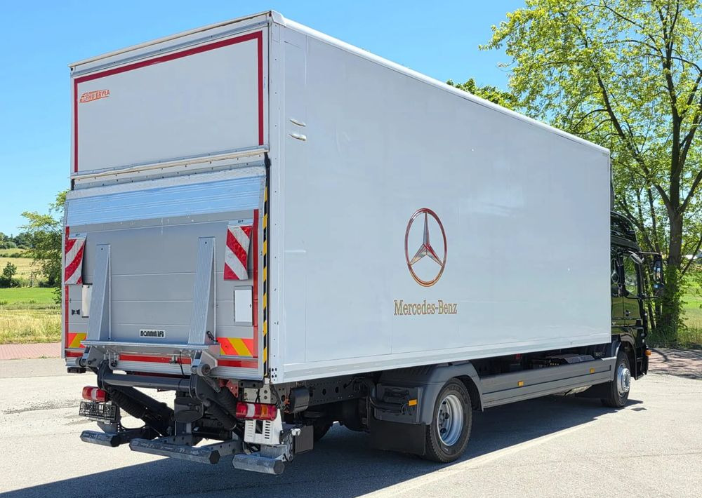 Mercedes-Benz ATEGO 1527/1530/IZOTERMA/WINDA/SPROWADZONY/E6/PIERWSZY WŁAŚCICIEL/AUTOMAT/18EURO PALET/STAN BARDZO DOBRY - משאית קירור: תמונה 5 Mercedes-Benz ATEGO 1527/1530/IZOTERMA/WINDA/SPROWADZONY/E6/PIERWSZY WŁAŚCICIEL/AUTOMAT/18EURO PALET/STAN BARDZO DOBRY - משאית קירור: תמונה 5