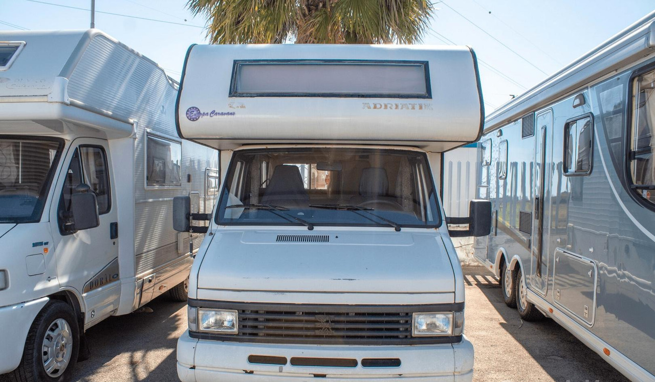 Adria 610 - רכב ממונע Alcove: תמונה 1 Adria 610 - רכב ממונע Alcove: תמונה 1
