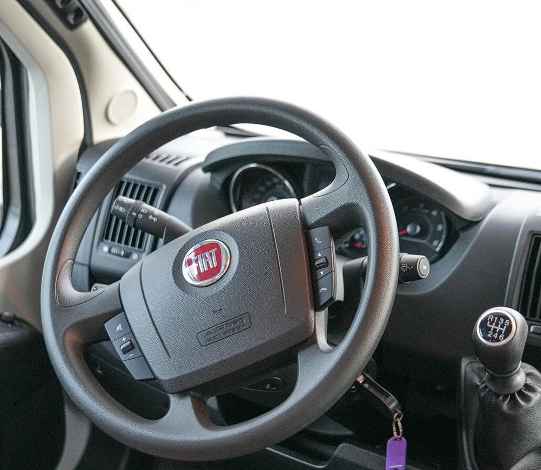 Knaus LIVE TRAVELLER 600 - רכב ממונע Alcove: תמונה 4 Knaus LIVE TRAVELLER 600 - רכב ממונע Alcove: תמונה 4