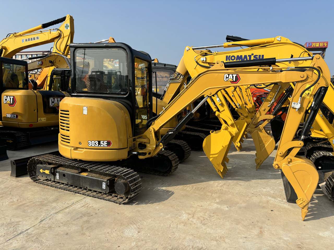 CATERPILLAR CAT303.5E - מיני מחפר: תמונה 4 CATERPILLAR CAT303.5E - מיני מחפר: תמונה 4