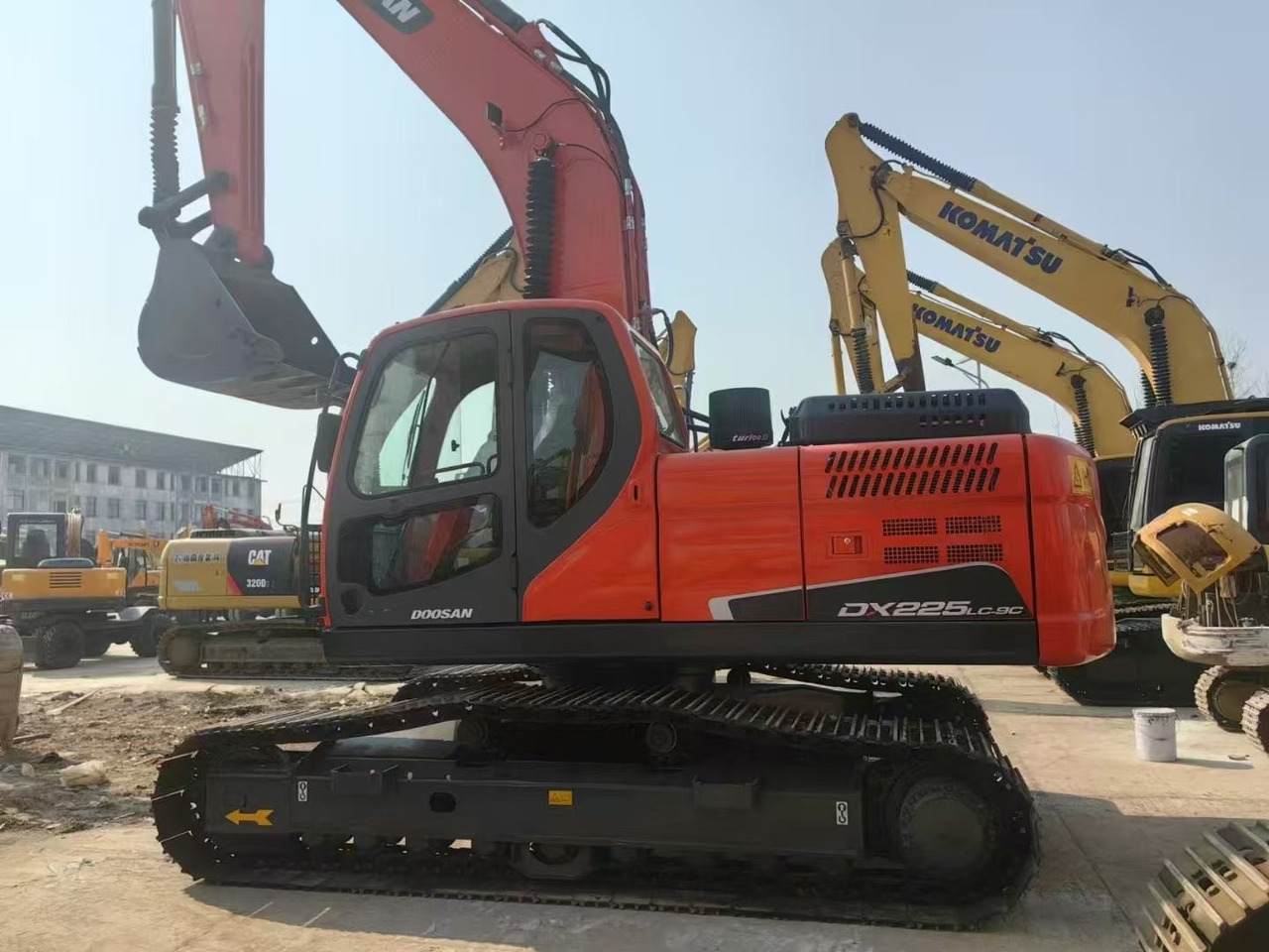 DOOSAN Dx225 - מחפר סורק: תמונה 2 DOOSAN Dx225 - מחפר סורק: תמונה 2