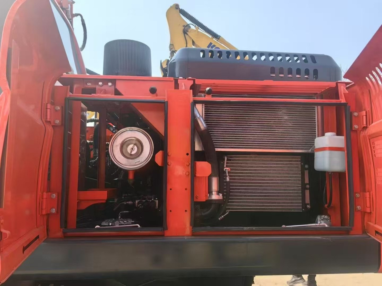 DOOSAN Dx225 - מחפר סורק: תמונה 5 DOOSAN Dx225 - מחפר סורק: תמונה 5