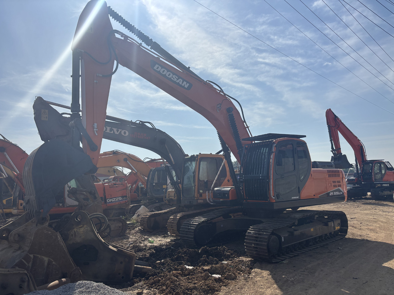 DOOSAN Korea imports doosan DX225 - מחפר סורק: תמונה 3 DOOSAN Korea imports doosan DX225 - מחפר סורק: תמונה 3