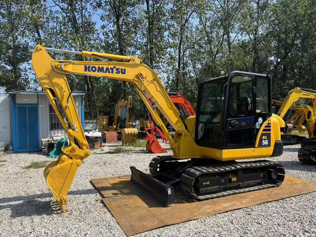 KOMATSU PC56 - מיני מחפר: תמונה 2 KOMATSU PC56 - מיני מחפר: תמונה 2