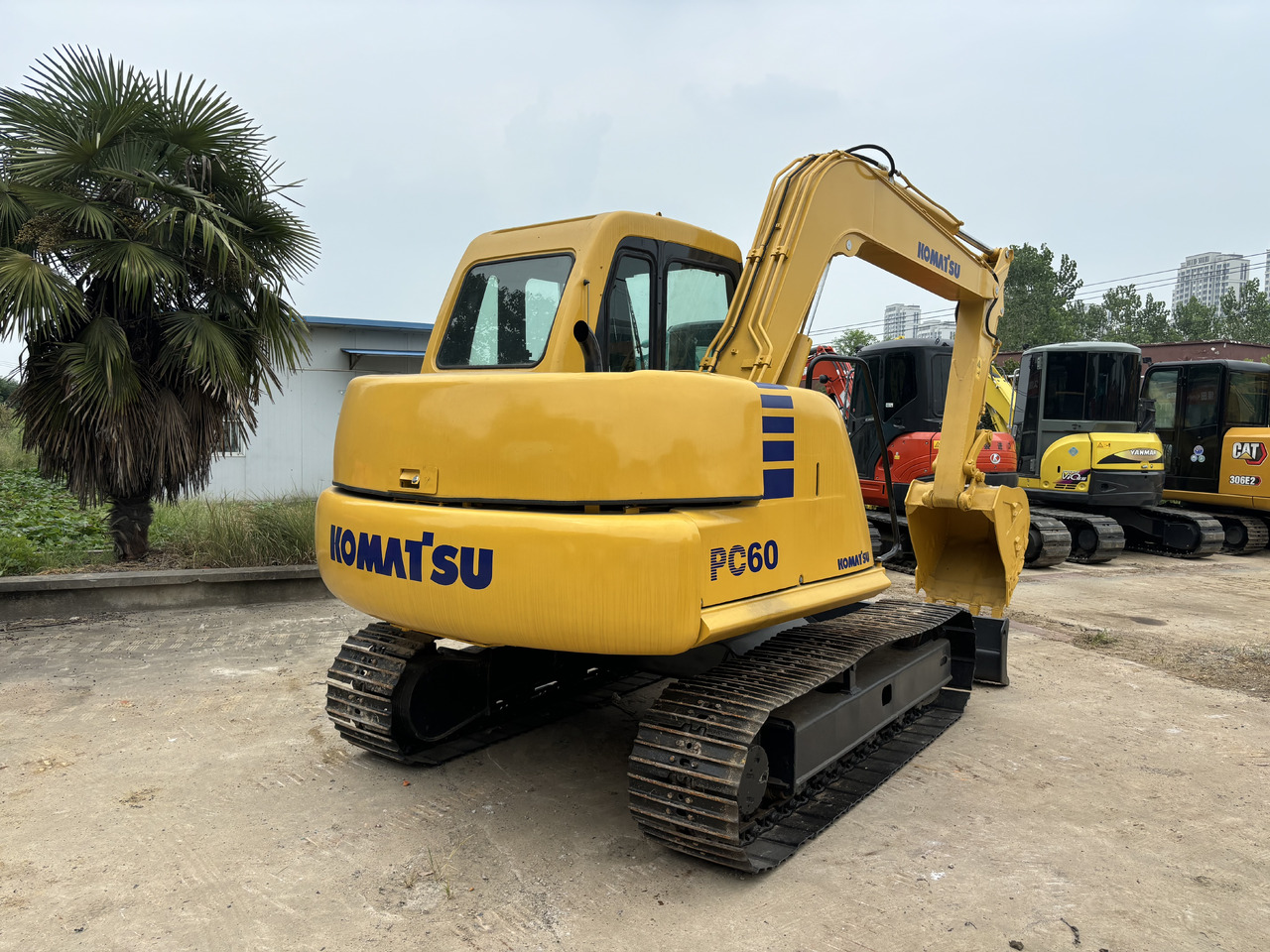 Komatsu PC 60-7 - מיני מחפר: תמונה 2 Komatsu PC 60-7 - מיני מחפר: תמונה 2