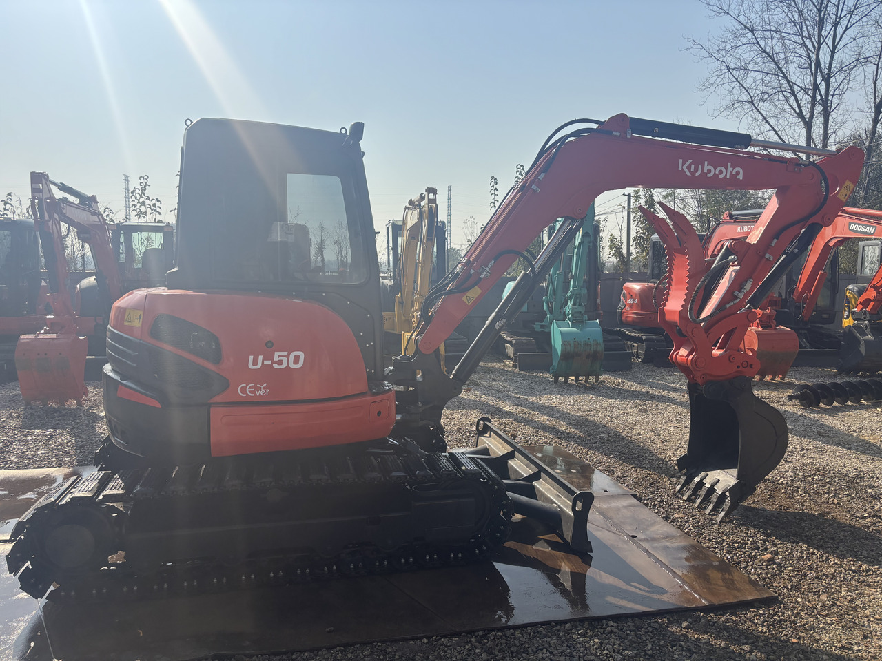 Kubota U50-4 - מיני מחפר: תמונה 1 Kubota U50-4 - מיני מחפר: תמונה 1