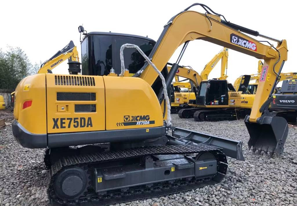 XCMG XE 75 DA XE75 - מיני מחפר: תמונה 1 XCMG XE 75 DA XE75 - מיני מחפר: תמונה 1