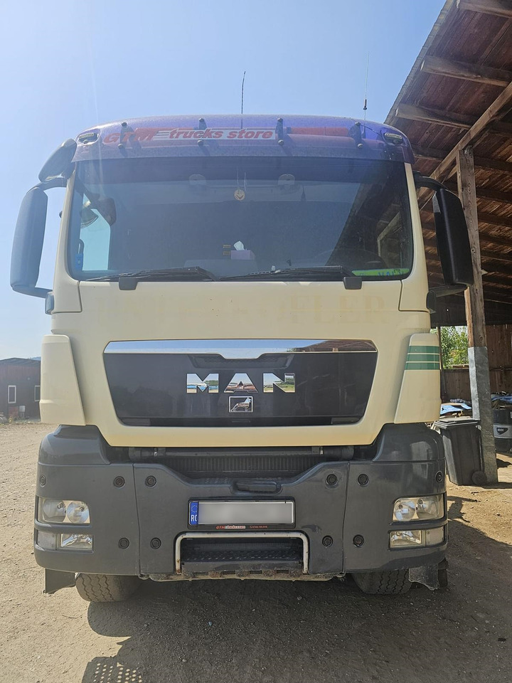 MAN 33.480 6x6 - משאית עץ: תמונה 1 MAN 33.480 6x6 - משאית עץ: תמונה 1