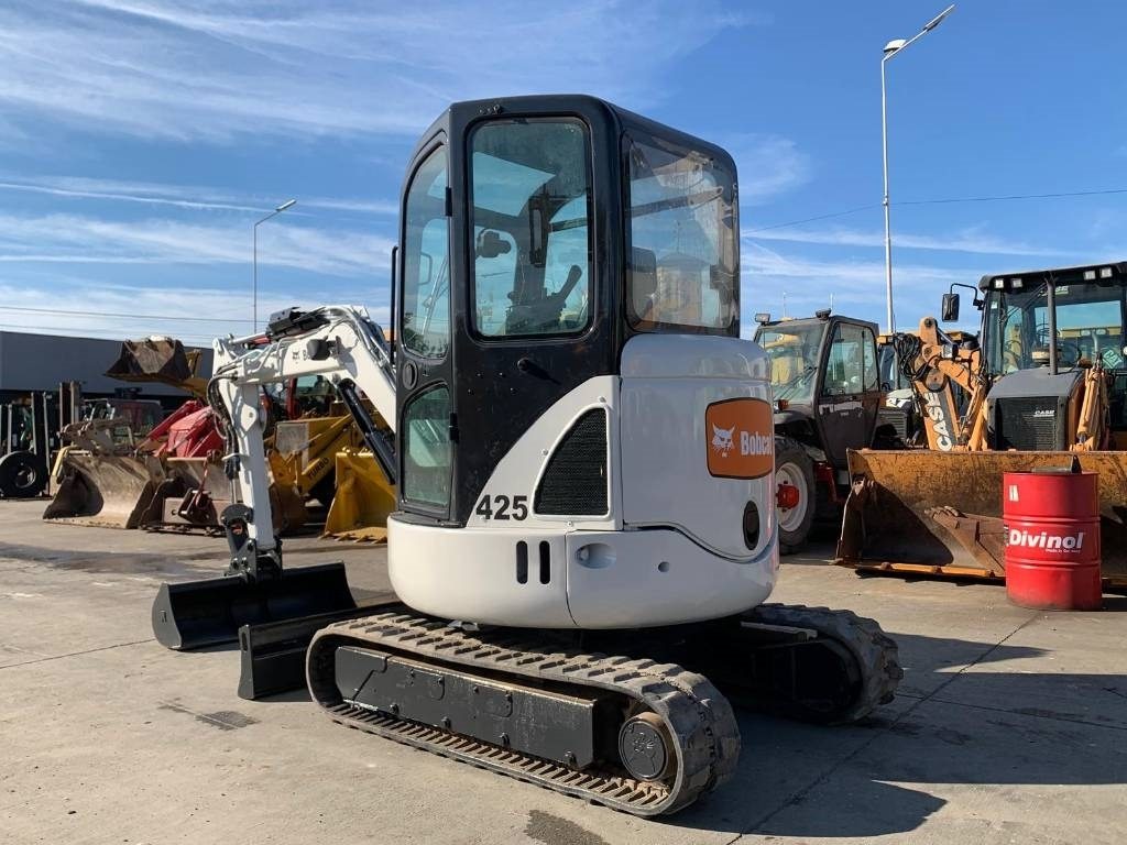 Bobcat 425 - מיני מחפר: תמונה 4 Bobcat 425 - מיני מחפר: תמונה 4