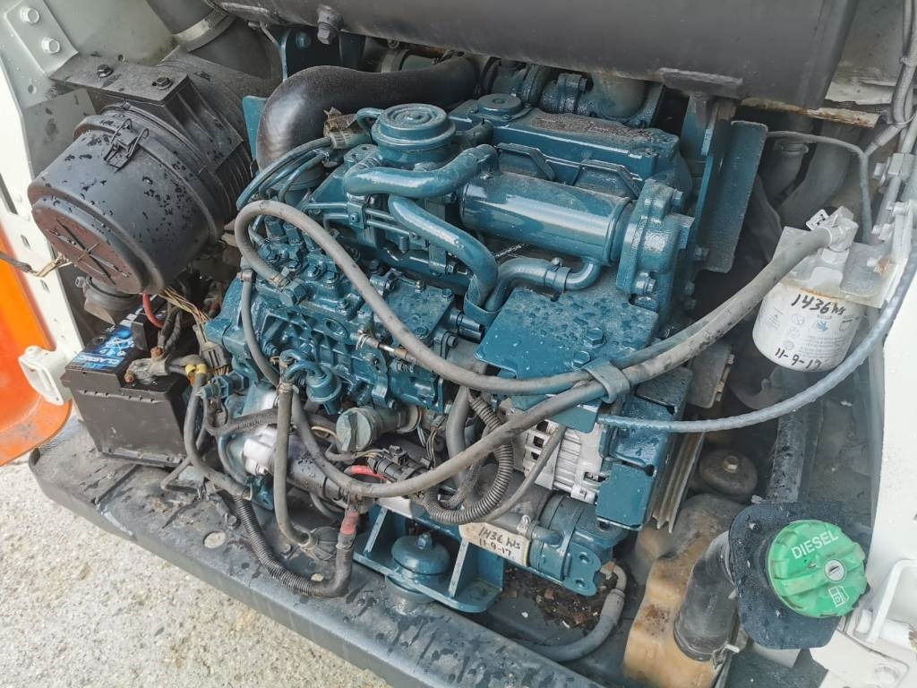 Bobcat S 570 - מעמיס היגוי החלקה: תמונה 2 Bobcat S 570 - מעמיס היגוי החלקה: תמונה 2