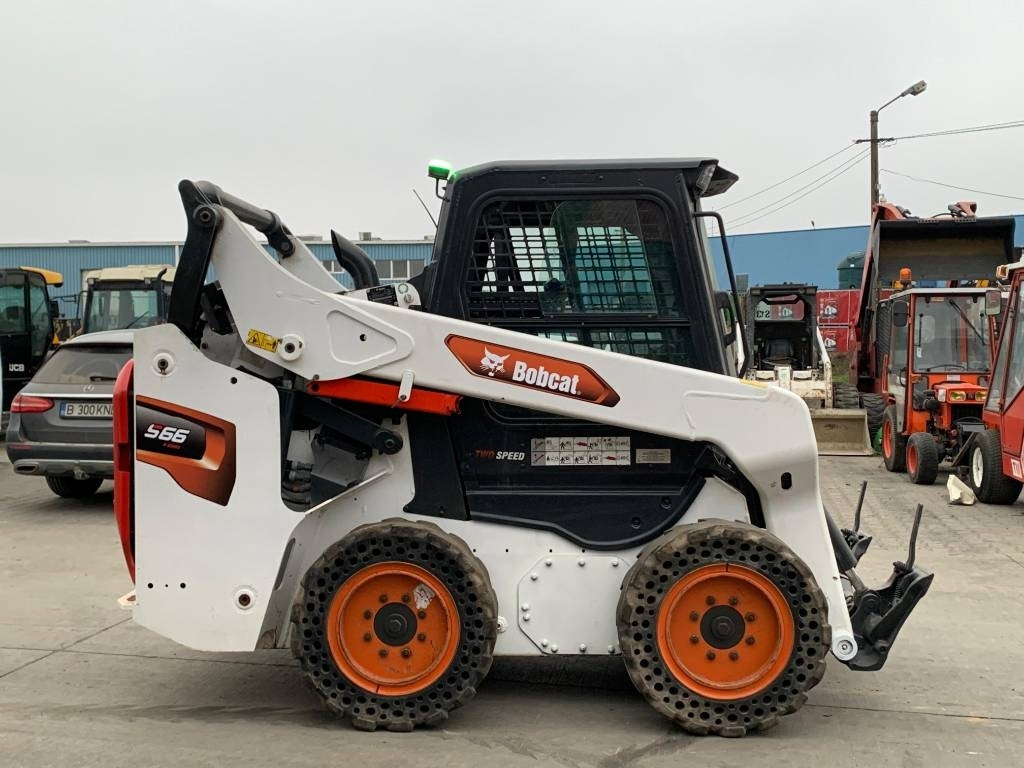 Bobcat S 66 - מעמיס היגוי החלקה: תמונה 2 Bobcat S 66 - מעמיס היגוי החלקה: תמונה 2