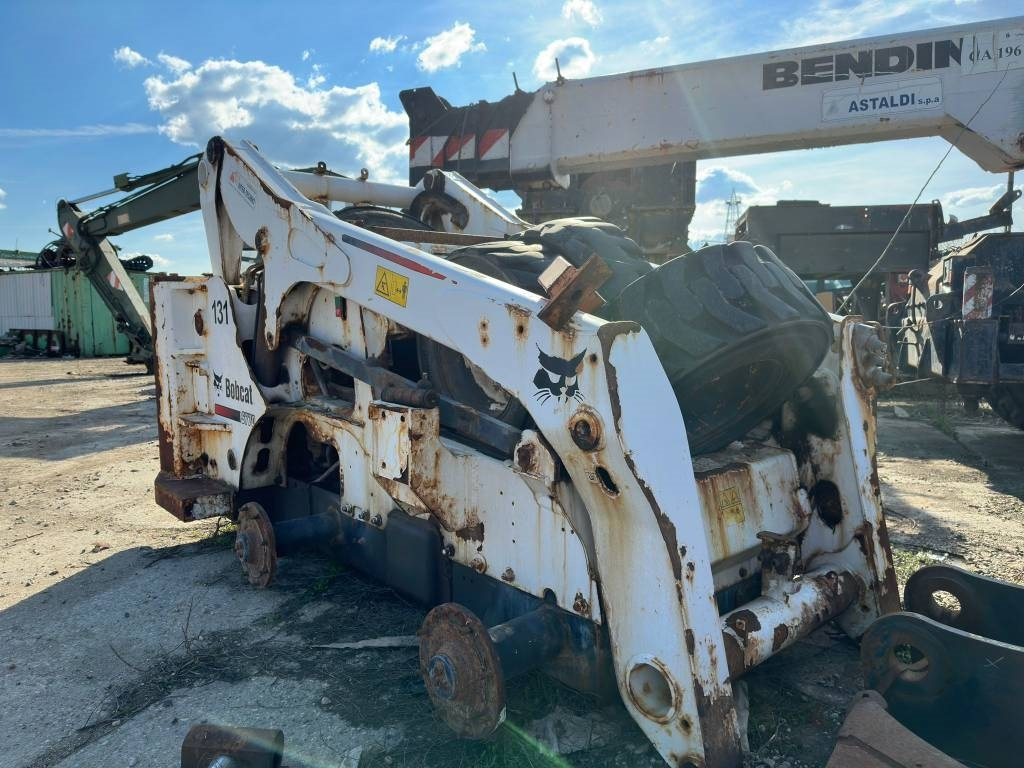 Bobcat S 770 FOR PARTS - מעמיס היגוי החלקה: תמונה 1 Bobcat S 770 FOR PARTS - מעמיס היגוי החלקה: תמונה 1