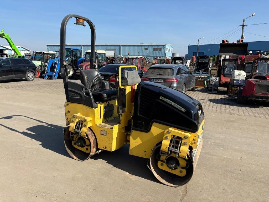 Bomag BW 100 AD-5 - רולר כביש: תמונה 2 Bomag BW 100 AD-5 - רולר כביש: תמונה 2
