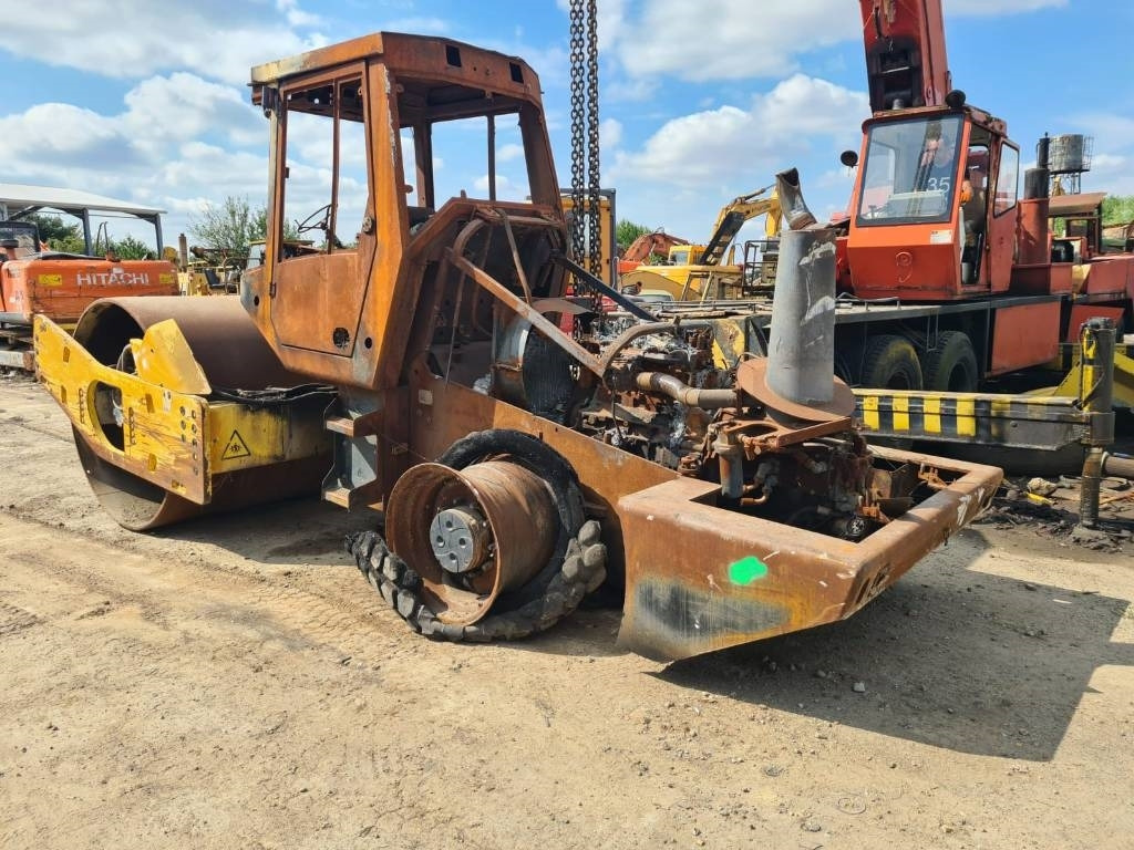 Bomag BW 213 D H-4 FOR PARTS - מדחס: תמונה 2 Bomag BW 213 D H-4 FOR PARTS - מדחס: תמונה 2
