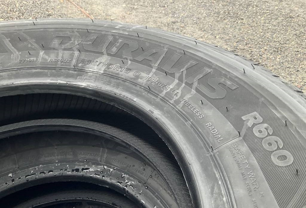 Bridgestone Duravis 215/70 R15C TYRES - צמיג עבור משאית: תמונה 5 Bridgestone Duravis 215/70 R15C TYRES - צמיג עבור משאית: תמונה 5