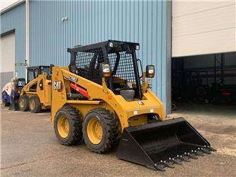 CAT 216 B 3 - מעמיס היגוי החלקה: תמונה 1 CAT 216 B 3 - מעמיס היגוי החלקה: תמונה 1