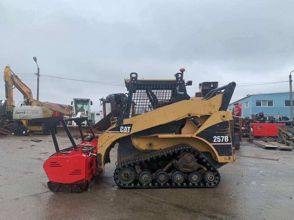 CAT 257 B - מעמיס היגוי החלקה: תמונה 3 CAT 257 B - מעמיס היגוי החלקה: תמונה 3