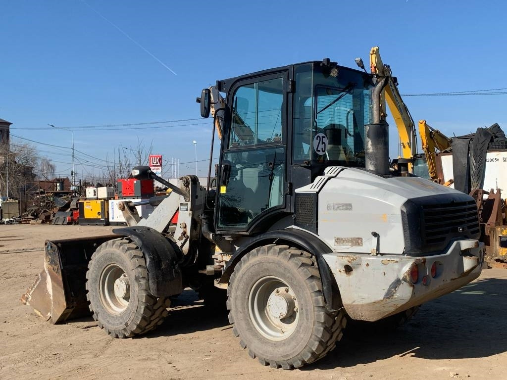 CAT 908H - מעמיס גלגלים: תמונה 3 CAT 908H - מעמיס גלגלים: תמונה 3