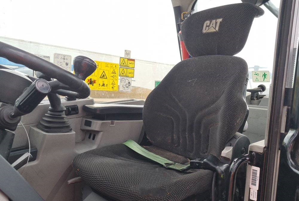 CAT TH 408 D - מפעיל טלסקופי: תמונה 5 CAT TH 408 D - מפעיל טלסקופי: תמונה 5