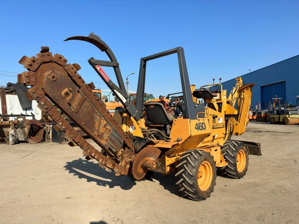 Case 460 - טרנצ'ר: תמונה 4 Case 460 - טרנצ'ר: תמונה 4