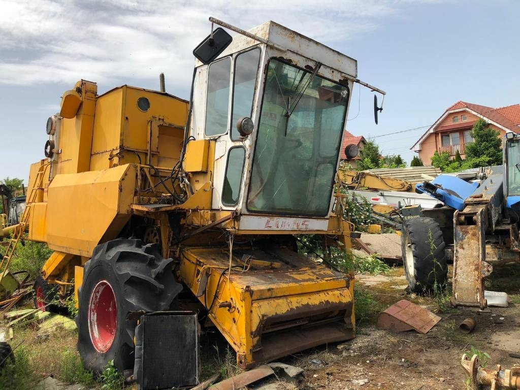 Claas Dominator FOR PARTS - מקצרת קומבינה: תמונה 2 Claas Dominator FOR PARTS - מקצרת קומבינה: תמונה 2