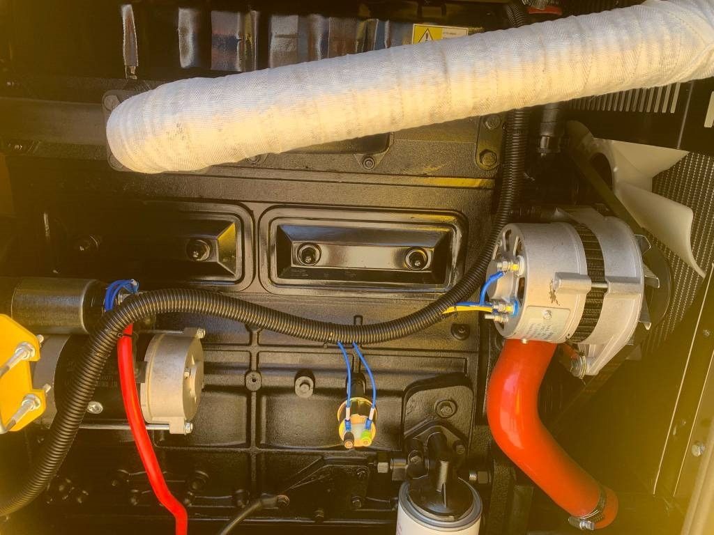 Compal VG-R30 - ערכת גנרטורים: תמונה 5 Compal VG-R30 - ערכת גנרטורים: תמונה 5