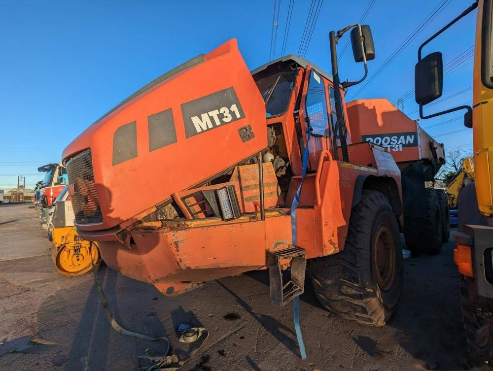 Doosan MT31 - מסיר פסולת מפרקי: תמונה 4 Doosan MT31 - מסיר פסולת מפרקי: תמונה 4