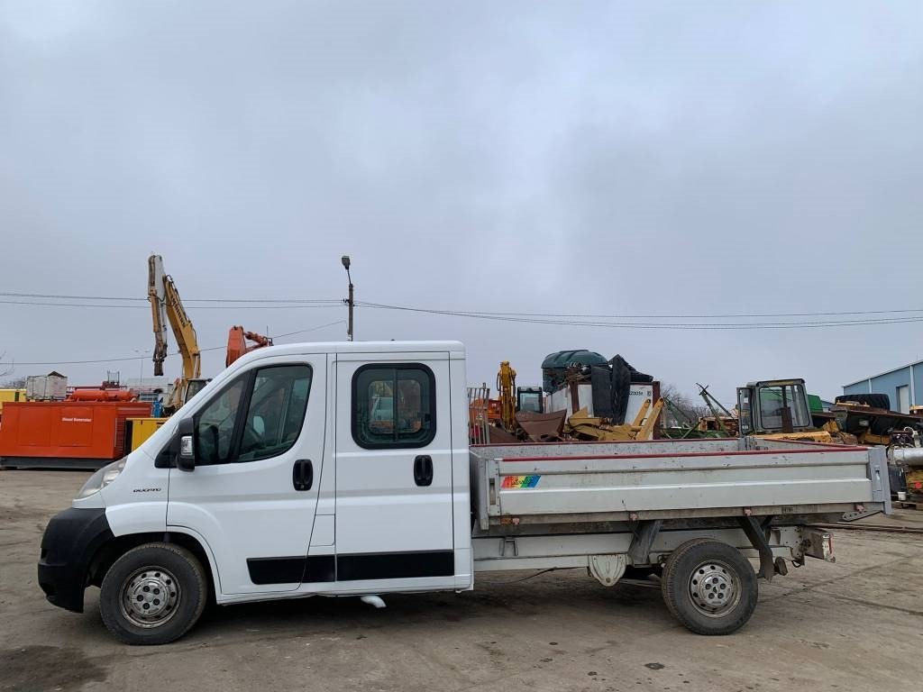 Fiat Ducato - כלי רכב מסחרי במיטה שטוחה, כלי רכב מסחרי קומבי: תמונה 3 Fiat Ducato - כלי רכב מסחרי במיטה שטוחה, כלי רכב מסחרי קומבי: תמונה 3