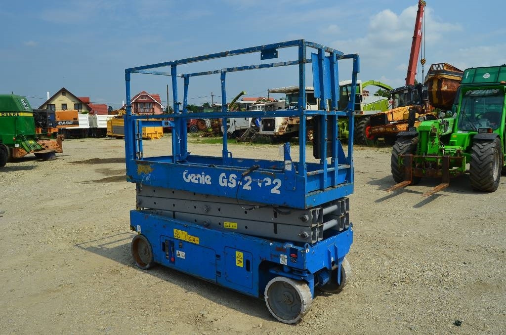 Genie GS 2032 - מעלית מספריים: תמונה 4 Genie GS 2032 - מעלית מספריים: תמונה 4