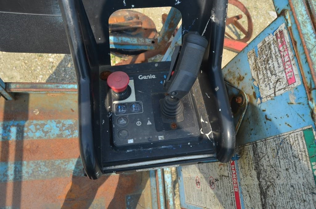 Genie GS 2646 - מעלית מספריים: תמונה 4 Genie GS 2646 - מעלית מספריים: תמונה 4