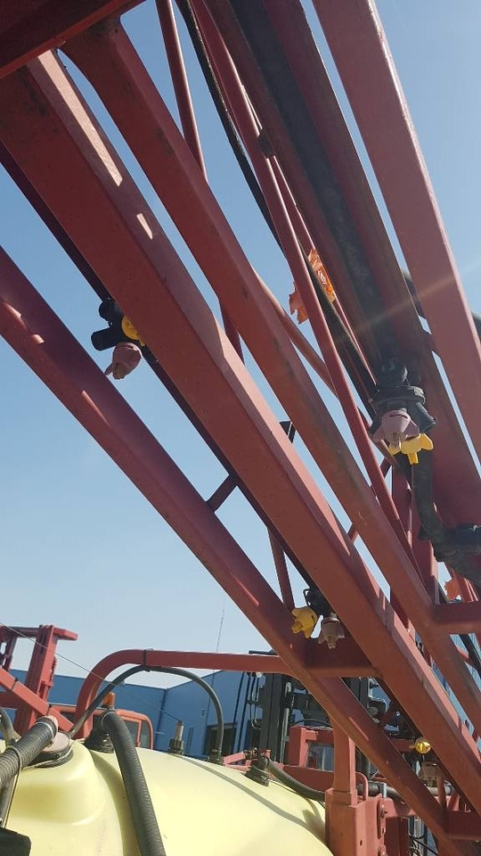 Hardi Commander 2200 - מרסס נגרר: תמונה 5 Hardi Commander 2200 - מרסס נגרר: תמונה 5
