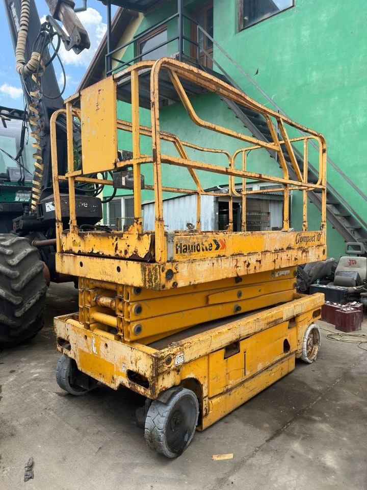 Haulotte Compact 10 - מעלית מספריים: תמונה 1 Haulotte Compact 10 - מעלית מספריים: תמונה 1