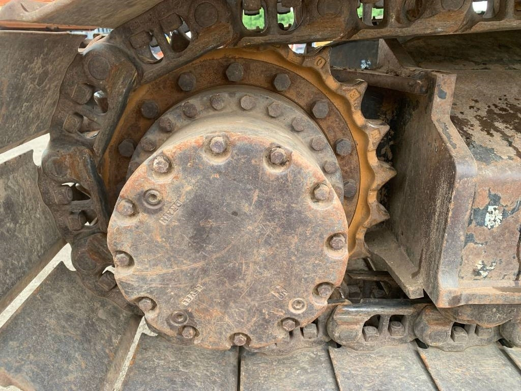מחפר סורק Hitachi ZX 180 LC-3: תמונה 9