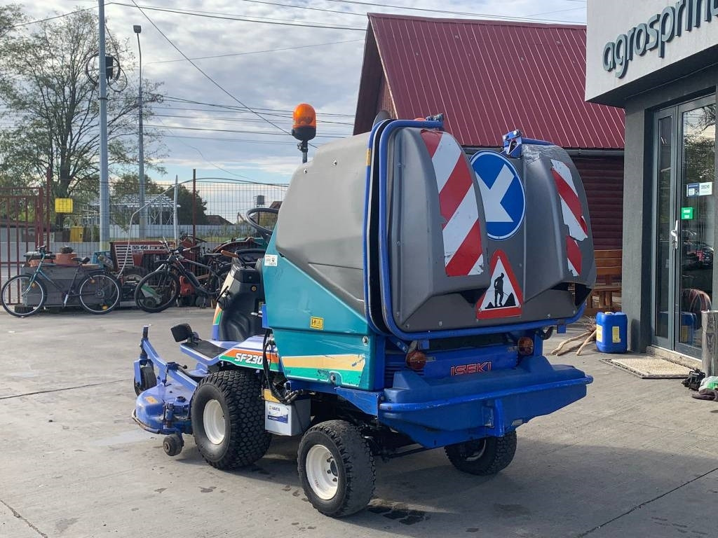 Iseki SF 230 FH  - מכסחת גינה: תמונה 3 Iseki SF 230 FH  - מכסחת גינה: תמונה 3