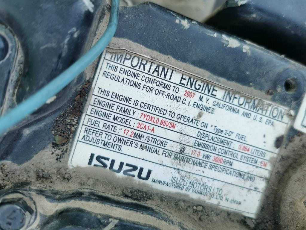 Isuzu 3CA1-AZP01 - מנוע עבור מכונת בנייה: תמונה 3 Isuzu 3CA1-AZP01 - מנוע עבור מכונת בנייה: תמונה 3