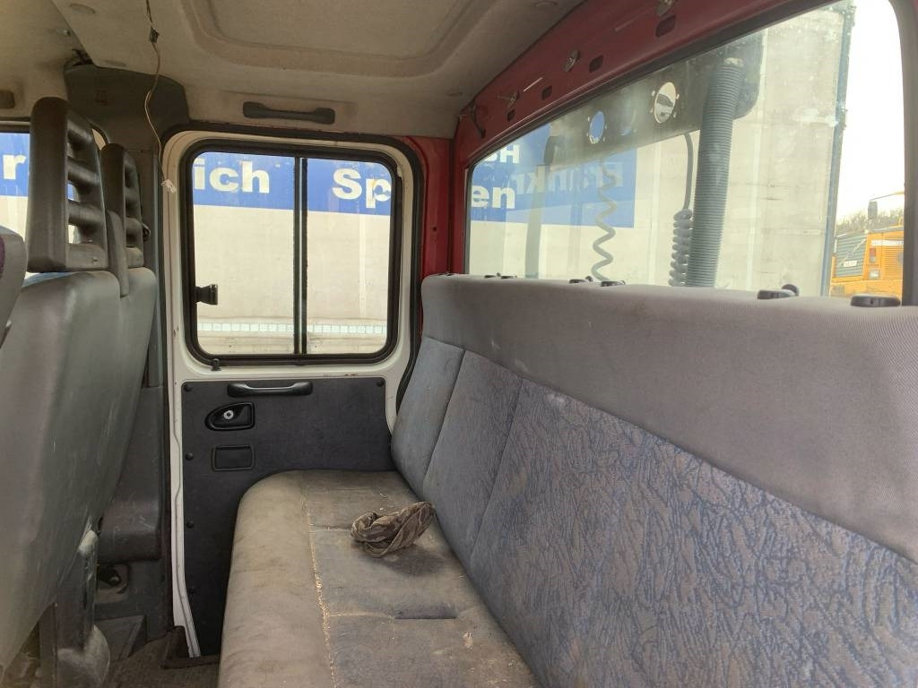 יחידת טרקטור מיני ארקטית, כלי רכב מסחרי קומבי Iveco 40C 15: תמונה 10