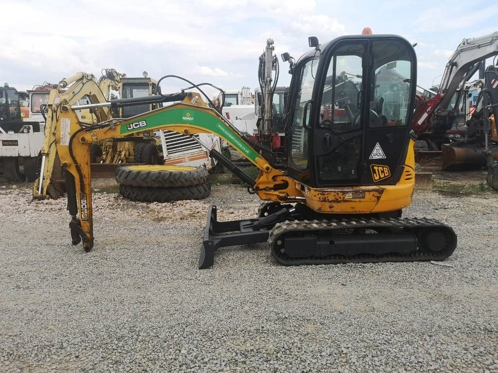 JCB 8030 - מיני מחפר: תמונה 2 JCB 8030 - מיני מחפר: תמונה 2