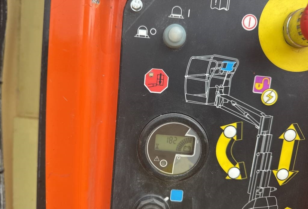 JLG Toucan 8 E - מעלית תורן אנכית: תמונה 5 JLG Toucan 8 E - מעלית תורן אנכית: תמונה 5