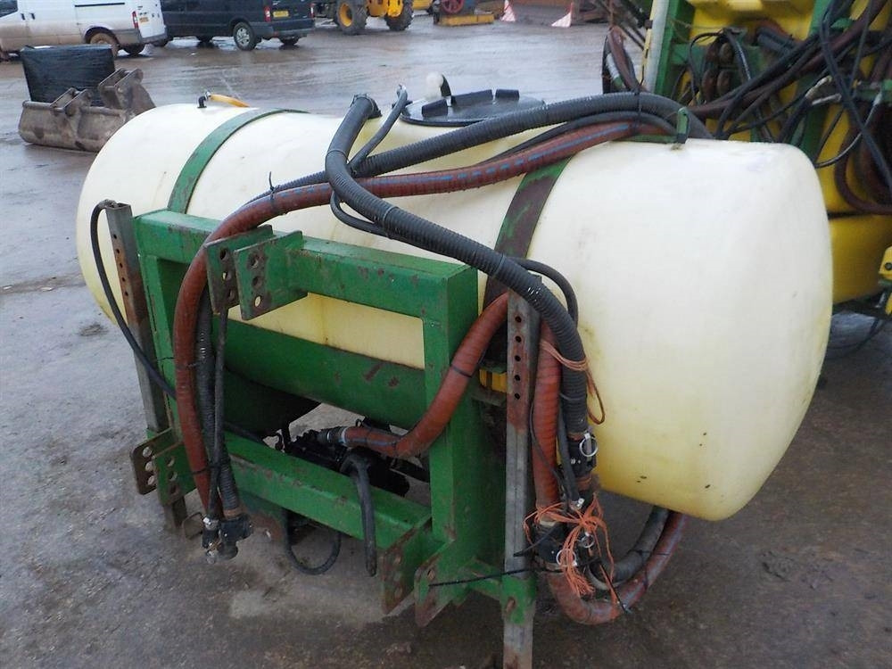 מרסס מותקן על טרקטור John Deere 510: תמונה 8 מרסס מותקן על טרקטור John Deere 510: תמונה 8