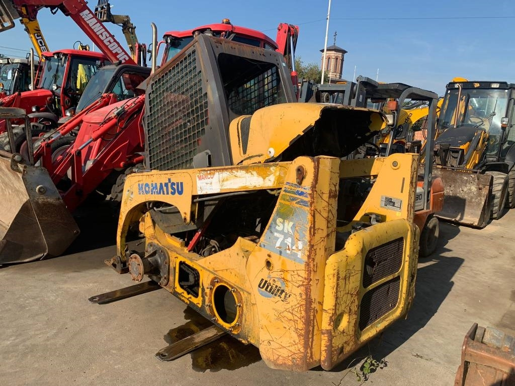 Komatsu SK 714 FOR PARTS - מעמיס היגוי החלקה: תמונה 3 Komatsu SK 714 FOR PARTS - מעמיס היגוי החלקה: תמונה 3