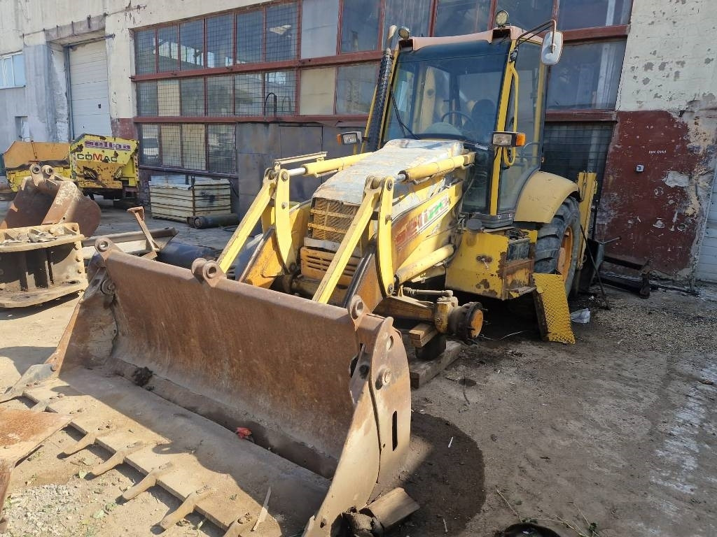 Komatsu WB 93 R FOR PARTS - מחפרון: תמונה 1 Komatsu WB 93 R FOR PARTS - מחפרון: תמונה 1