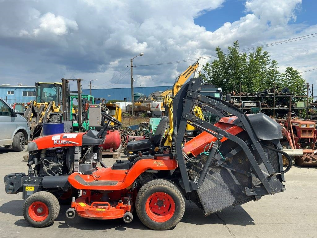Kubota G 23-3HD - מכסחת גינה: תמונה 3 Kubota G 23-3HD - מכסחת גינה: תמונה 3