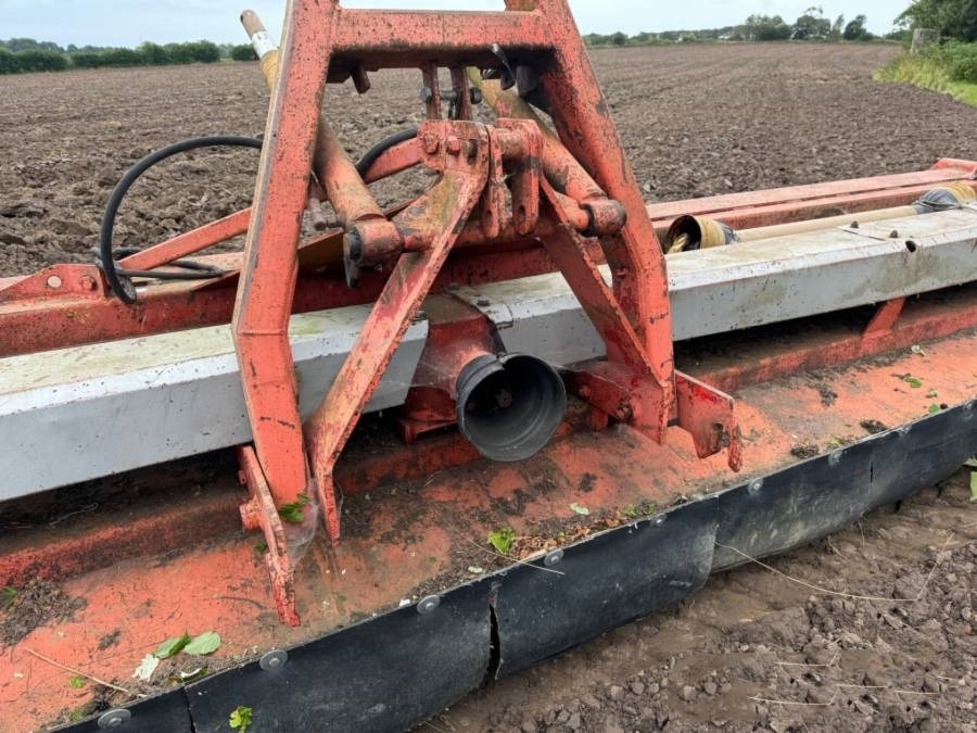 Kuhn 6  - מכונה חקלאית: תמונה 4 Kuhn 6  - מכונה חקלאית: תמונה 4
