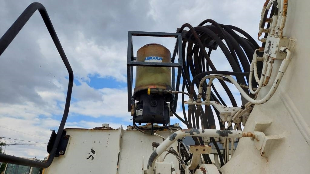 מחפר סורק Liebherr 924: תמונה 6