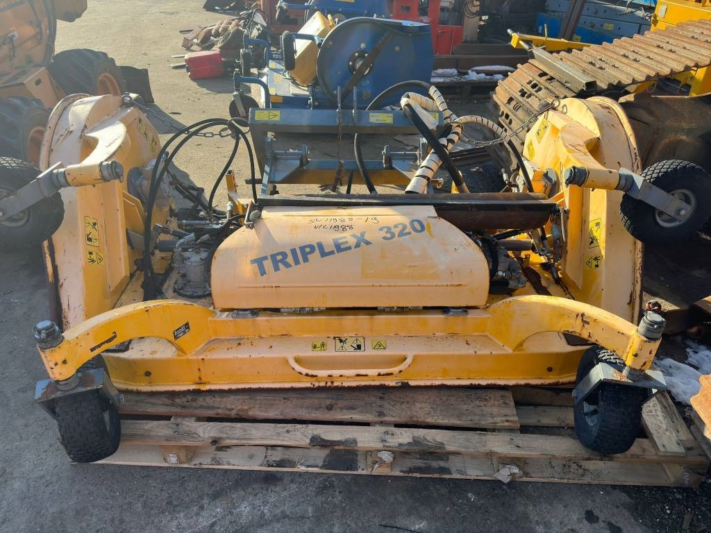 Loipfinger Triplex 320  - מכסחת תבואה/ עשבים: תמונה 1 Loipfinger Triplex 320  - מכסחת תבואה/ עשבים: תמונה 1