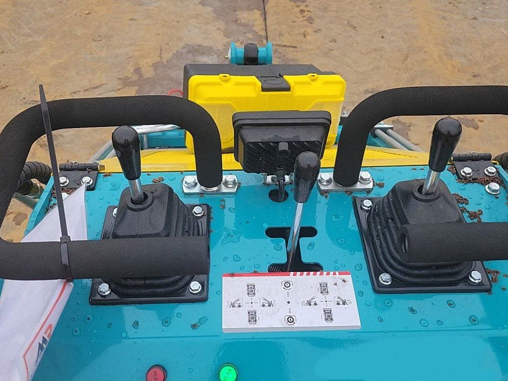 Machpro MPS330 - מעמיס היגוי החלקה: תמונה 4 Machpro MPS330 - מעמיס היגוי החלקה: תמונה 4
